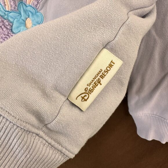 Shanghai Disney Stella Lou Sweater Sweatshirt Size S Duffy Bear Rabbit - Picture 7 of 10